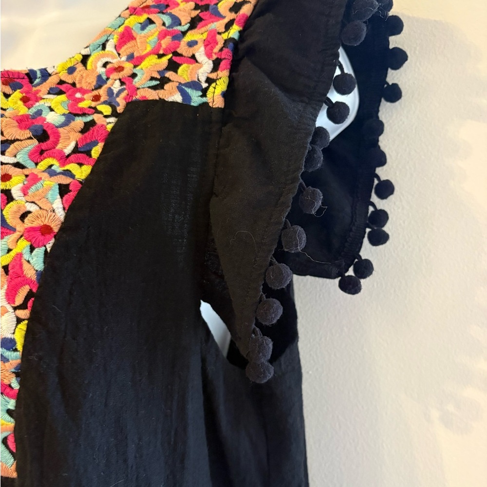 Elegant Black Dress with Colorful Embroidery - Picture 5 of 9